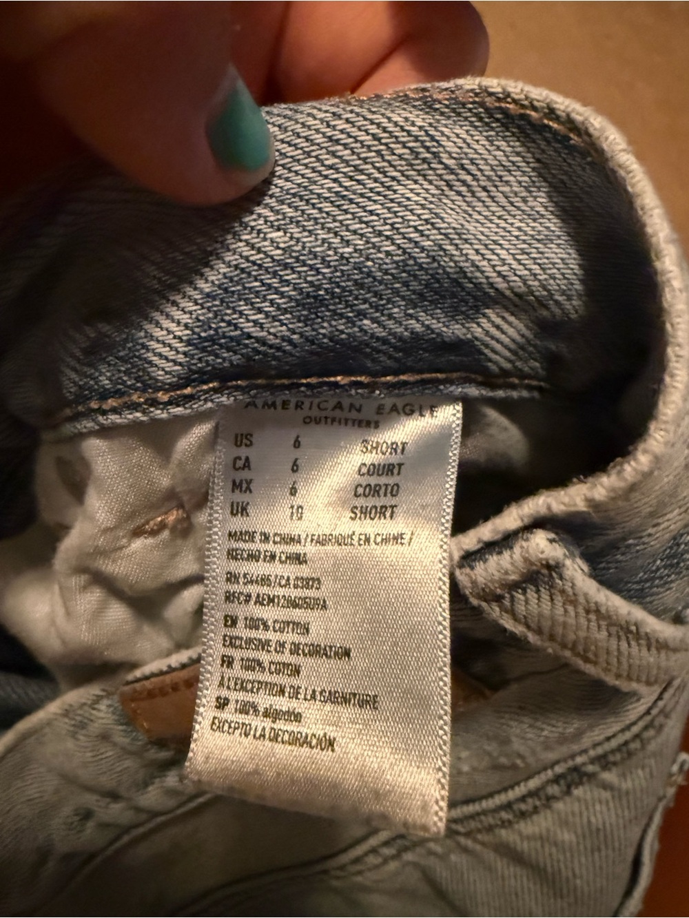 American Eagle Mom Jean Short Women’s Size 6 - Picture 5 of 5